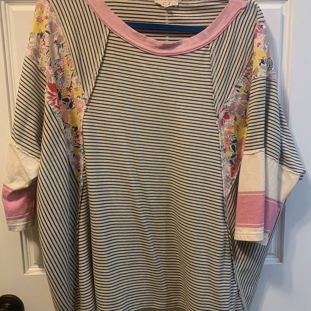 Easel Striped Floral Raglan Sleeve Top